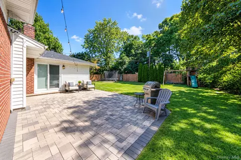 Exterior - 6 Otsego Pl, Commack, NY 11725 photo 4 of 8