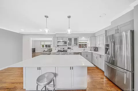 Kitchen - 6 Otsego Pl, Commack, NY 11725 photo 2 of 4