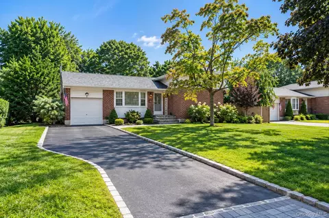 Exterior - 6 Otsego Pl, Commack, NY 11725 photo 2 of 8