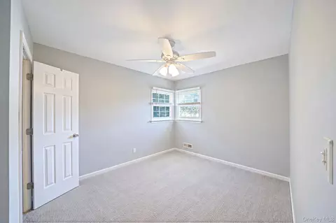 Bedroom - 6 Otsego Pl, Commack, NY 11725 photo 1 of 6
