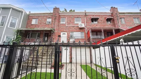 806 E 227th St, New York, NY 10466