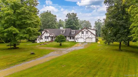 38 Nine Partners Rd, Clinton, NY 12580