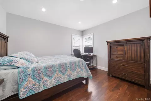 Bedroom - 18 Devon Rd, Bethpage, NY 11714 photo 1 of 4