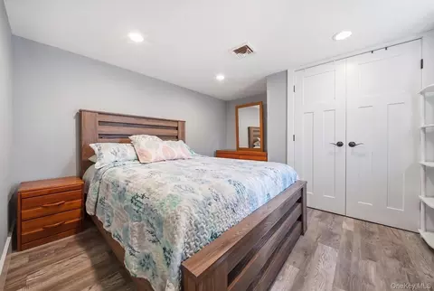 Bedroom - 18 Devon Rd, Bethpage, NY 11714 photo 4 of 4