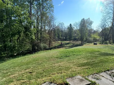 Exterior - 11 Hedges Rd, Warwick, NY 10990 photo 3 of 3