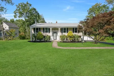 142 Loder Rd, Yorktown, NY 10598