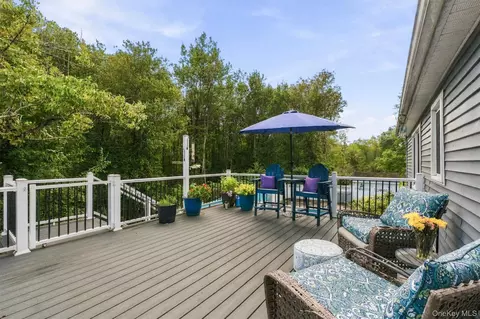 Exterior - 77 Robin Dr, Kent, NY 10512 photo 2 of 9