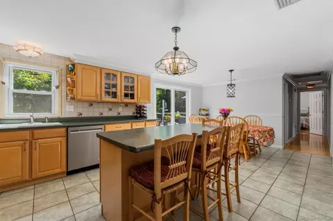 Kitchen - 77 Robin Dr, Kent, NY 10512 photo 3 of 4