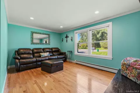 Living - 77 Robin Dr, Kent, NY 10512 photo 2 of 2