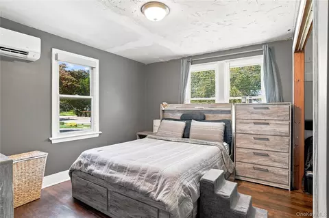 Bedroom - 18 Underhill Ave, Poughkeepsie, NY 12601 photo 1 of 3