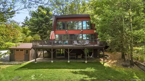 74 Lake Shore Dr S, Thompson, NY 12775