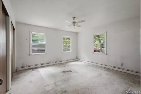Bedroom - 6 Thomas St, Thompson, NY 12701 photo 4 of 7