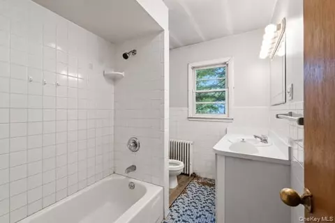 Bath - 6 Thomas St, Thompson, NY 12701 photo 1 of 2