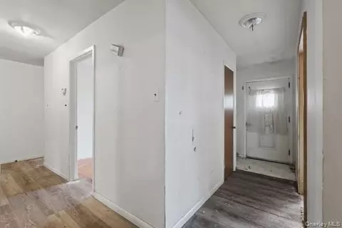Entry Way - 6 Thomas St, Thompson, NY 12701 photo 6 of 6