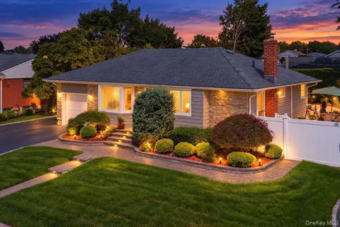 53 Burlington Ave, Deer Park, NY 11729