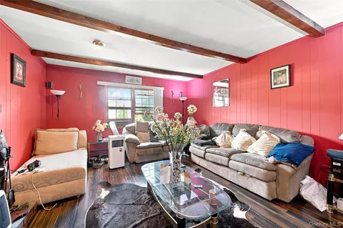 Other - 124 E Woodside Ave, Patchogue, NY 11772 photo 3 of 7