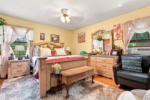 Bedroom - 124 E Woodside Ave, Patchogue, NY 11772 photo 1 of 3