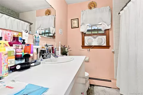 Bath - 124 E Woodside Ave, Patchogue, NY 11772 photo 1 of 3
