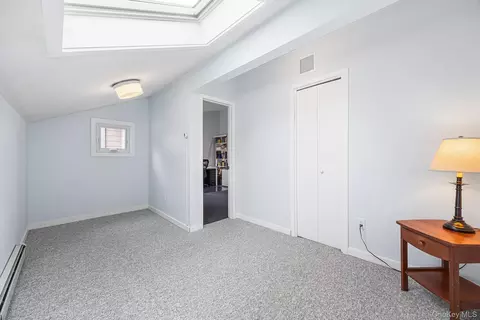 Bedroom - 5-03 Brooke Club Dr, Ossining, NY 10562 photo 2 of 4