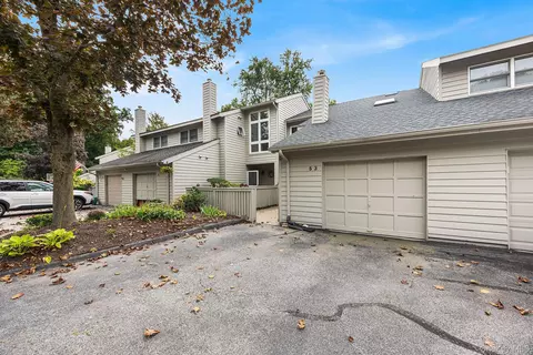 Exterior - 5-03 Brooke Club Dr, Ossining, NY 10562 photo 2 of 8