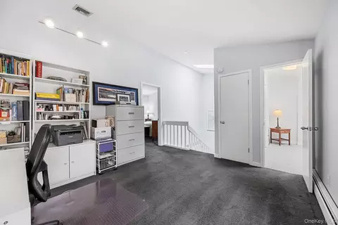 Entry Way - 5-03 Brooke Club Dr, Ossining, NY 10562 photo 5 of 5
