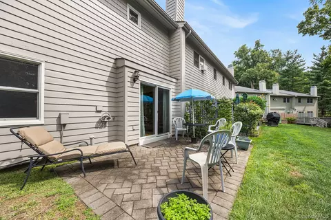 Exterior - 5-03 Brooke Club Dr, Ossining, NY 10562 photo 4 of 8