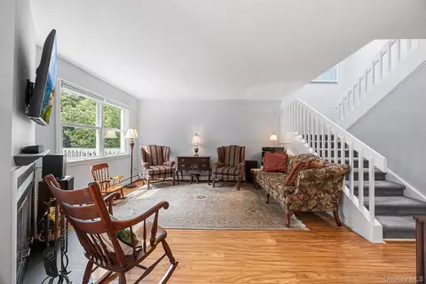 Living - 5-03 Brooke Club Dr, Ossining, NY 10562 photo 2 of 2