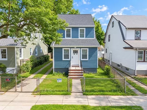 122-19 Lucas St, New York, NY 11413