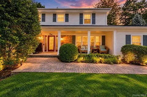 30 Damin Cir, Saint James, NY 11780