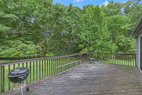 Exterior - 894 Wallkill Ave, Wallkill, NY 12589 photo 5 of 6