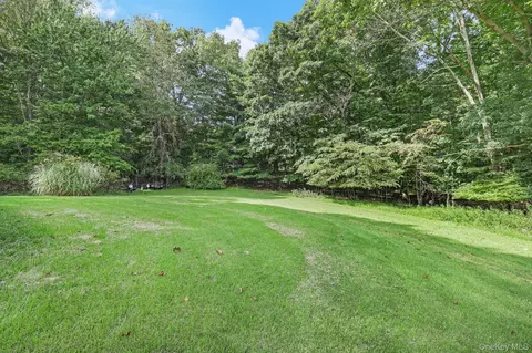 Exterior - 894 Wallkill Ave, Wallkill, NY 12589 photo 4 of 6