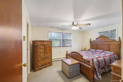 Bedroom - 894 Wallkill Ave, Wallkill, NY 12589 photo 3 of 6