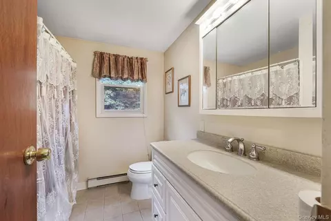Bath - 894 Wallkill Ave, Wallkill, NY 12589 photo 1 of 2