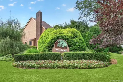 246 Treetop Cres, Rye Brook, NY 10573