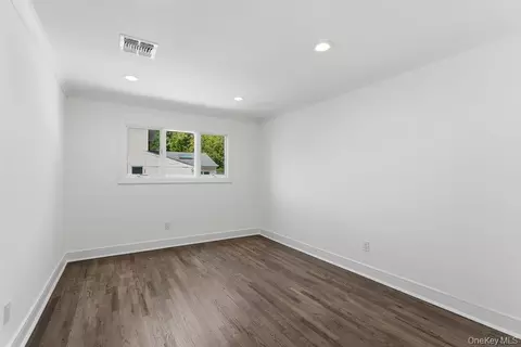 Other - 185 Harvard Dr #L, Plainview, NY 11803 photo 4 of 7
