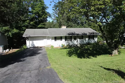 661 Warren Ave, Mount Pleasant, NY 10594