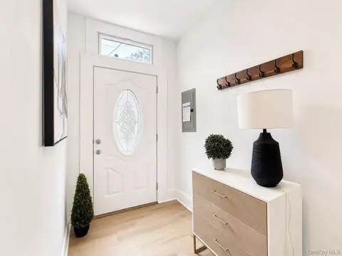Entry Way - 10 Field St, Peekskill, NY 10566 photo 1 of 3