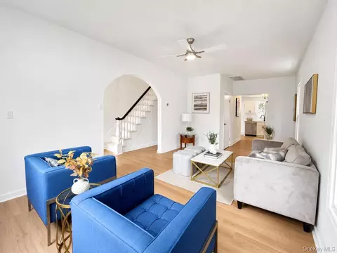 Living - 10 Field St, Peekskill, NY 10566 photo 2 of 3