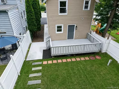 Exterior - 10 Field St, Peekskill, NY 10566 photo 5 of 6