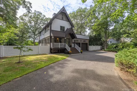 76 Wylde Rd, Mount Sinai, NY 11766