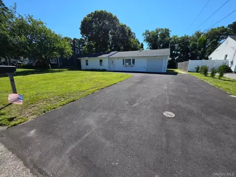 58 Appel Dr E, Shirley, NY 11967