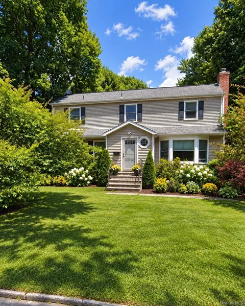 9 Verne Pl, Greenburgh, NY 10530