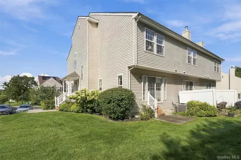 Exterior - 1402 Pondview Loop, Fishkill, NY 12590 photo 7 of 9