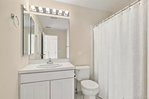 Bath - 1402 Pondview Loop, Fishkill, NY 12590 photo 1 of 2