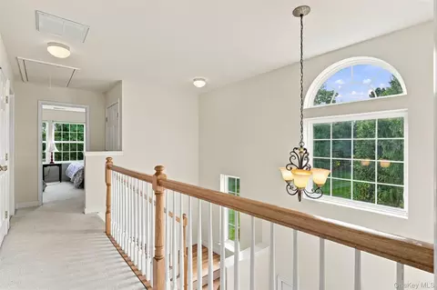 Entry Way - 1402 Pondview Loop, Fishkill, NY 12590 photo 6 of 7