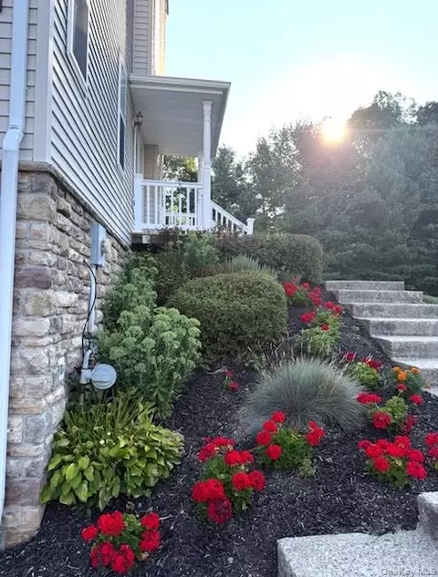 Exterior - 1402 Pondview Loop, Fishkill, NY 12590 photo 3 of 9