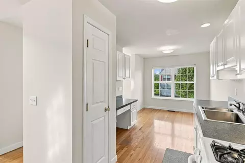 Entry Way - 1402 Pondview Loop, Fishkill, NY 12590 photo 3 of 7