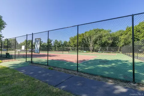 Other - 403 Cabot Ct E, Saint James, NY 11780 photo 5 of 6