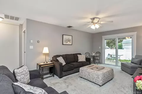 Living - 403 Cabot Ct E, Saint James, NY 11780 photo 2 of 2