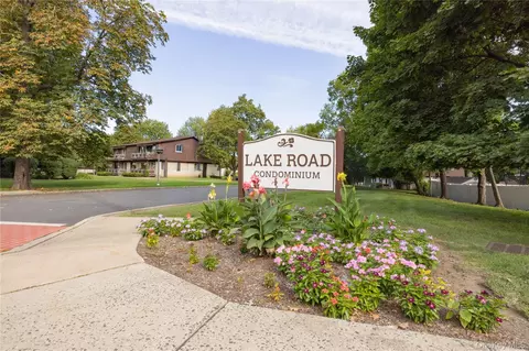 3 Church Ln #N, Clarkstown, NY 10989